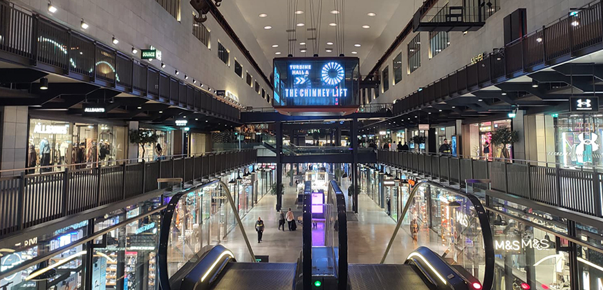 Binnenkant Battersea Shopping Mall
